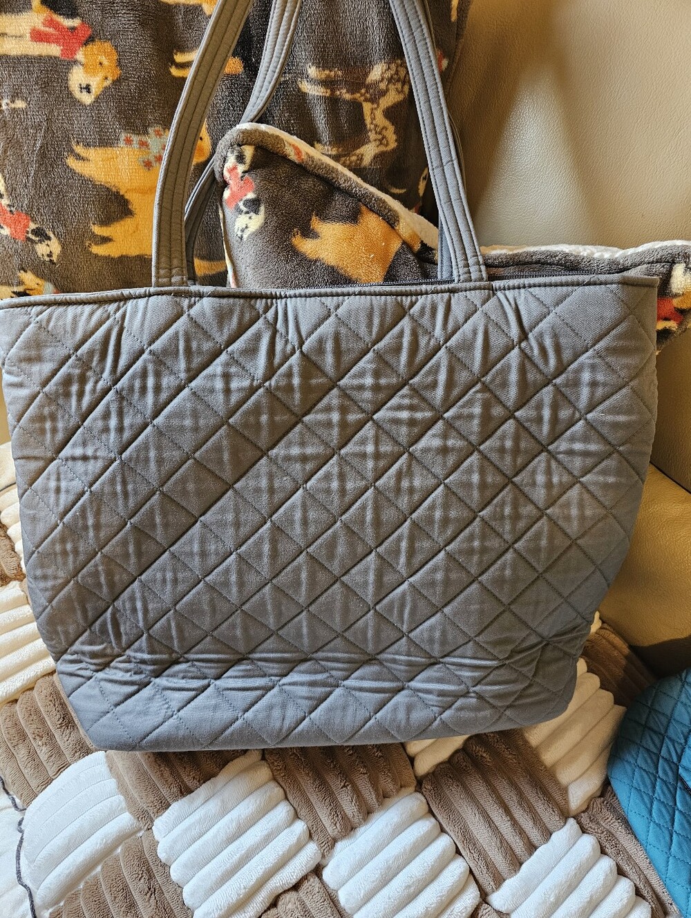 Vera Bradley Snoopy Tote - Picture 9 of 9